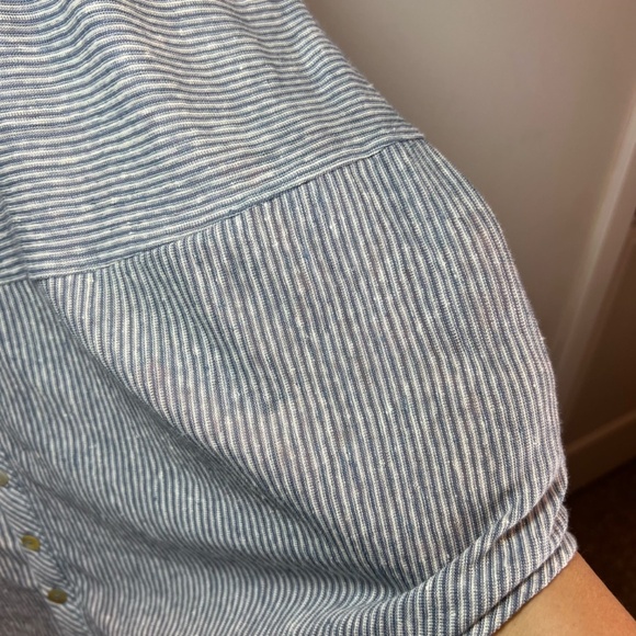 Adrienne Vittadini Striped Linen Tunic Top Blue White Roll Tab Sleeves Sz Small - Picture 13 of 14